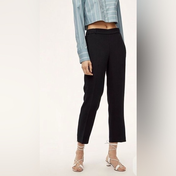 Wilfred Pants - Aritzia Wilfred Darontal Pant in Black. Size 8